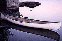 /images/133/1998-10-tema-canoe.jpg - #00159: The canoe that floated away (because it looked better without rope) … Oct 1998 -- Anima Nipissing Lake, Temagami, Ontario.Canada