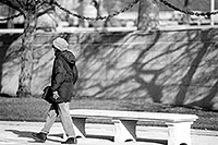 /images/133/1998-11-chicago-bench-bw.jpg - #00165: People in  Chicago … Nov 1998 -- Chicago, Illinois