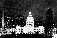 /images/133/1999-02-st-louis-bw1.jpg - #00272: St Louis at night … April 1999 -- St Louis, Missouri