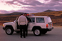 /images/133/2000-09-indep-jeep-sheriff.jpg - #00650: Pitkin County Sheriff at top of Independence Pass … Sept 2000 -- Independence Pass, Colorado