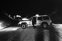 /images/133/2000-12-phx-tor-4runner2.jpg - #00712: Sheriff`s Jeep blocking road …  Pulling out Toyota 4runner from the river at midnight … Dec 2000 -- Castle Creek Road, Aspen, Colorado