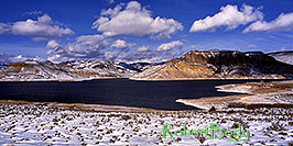 /images/133/2000-12-phx-tor-gunn-lk4-pano.jpg - #00726: lake by Gunnison … Phoenix-Toronto 3,500 mile snow-camping trip … Dec 2000 -- Morrow Point Reservoir, Gunnison, Colorado
