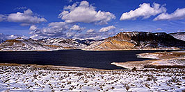 /images/133/2000-12-phx-tor-gunn-lk4-w.jpg - #00717: lake by Gunnison … Phoenix-Toronto 3,500 mile snow-camping trip … Dec 2000 -- Morrow Point Reservoir, Gunnison, Colorado