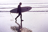 /images/133/2001-03-cali-hunti-fog-surfer.jpg - #00762: Surfer at Huntington Beach … Feb 2001 -- Huntington Beach, California