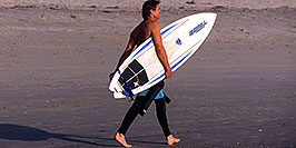 /images/133/2001-03-cali-hunti-surfer-pano.jpg - #00774: Surfer at Huntington Beach ?~@? March 2001 -- Huntington Beach, California
