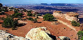 /images/133/2001-11-canyon-by-moab-pano.jpg - #00925: Needles Overlook … near Moab … Nov 2001 -- Moab, Utah
