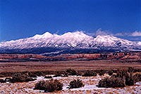 /images/133/2003-12-moab-mountains1.jpg - #01410: Mountains by Moab … Dec 2003 -- Moab, Utah