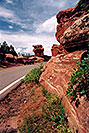 /images/133/2004-05-gardgods-balanced3-v.jpg - #01489: `Balanced Rock` in Garden of the Gods … May 2004 -- Garden of the Gods, Colorado Springs, Colorado