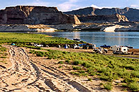 /images/133/2004-07-powell2-morning1.jpg - #01754: Lone Rock in the morning … July 2004 -- Lone Rock, Lake Powell, Utah