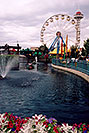 /images/133/2004-08-sixflags-ferris1-v.jpg - #01971: Ferris Wheel at Six Flags Amusement Park … August 2004 -- Six Flags, Denver, Colorado