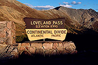/images/133/2004-09-loveland-sign-eve-shade.jpg - #02148: Loveland Pass … Sept 2004 -- Loveland Pass, Colorado