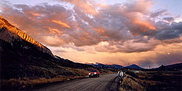 /images/133/2004-10-crested-suns-hors2-w.jpg - #02309: red Jeep Grand Cherokee and horse walking home during evening on Slate River Road … Oct 2004 -- Crested Butte, Colorado