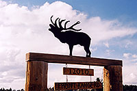 /images/133/2006-01-woodland-elk-sign.jpg - #02676: Elk Sign along Rampart Range Road … Jan 2006 -- Rampart Range Rd, Woodland Park, Colorado