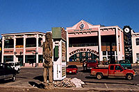 /images/133/2006-02-divide6.jpg - #02683: Colorado Co Joe, cars and stores in Divide … images of Divide … Feb 2006 -- Divide, Colorado