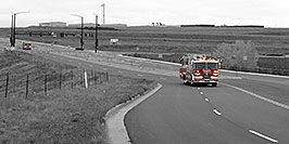/images/133/2006-10-08-cent-firetrucks-w.jpg - #02952: Firetrucks on emergency approach in Centennial … Oct 2006 -- Centennial, Colorado