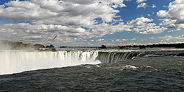 /images/133/2006-10-15-niag-falls-top-pano.jpg - #03016: seagull over Canadian Niagara Falls … Oct 2006 -- Niagara Falls, Ontario.Canada