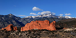 /images/133/2007-02-26-gods-above-first-w.jpg - #03512: view of Garden of the Gods with Pikes Peak in the clouds … Feb 2007 -- Garden of the Gods, Colorado Springs, Colorado