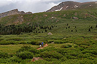 /images/133/2007-07-07-biers-hikers02.jpg - #04147: Hikers returning from Mt Bierstadt (14,060 ft, on the right) … The Sawtooth (13,780 ft, on the left) … July 2007 -- The Sawtooth, Mt Bierstadt, Colorado