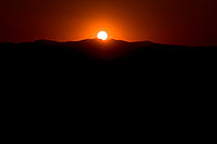 /images/133/2008-09-15-squaw-sunset-26656.jpg - #05874: Moon setting on Phoenix … September 2008 -- Squaw Peak, Phoenix, Arizona