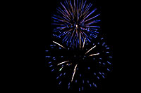 /images/133/2008-12-31-tempe-fireworks-70024.jpg - #06710: New Year`s Fireworks at Tempe Town Lake … December 2008 -- Tempe Town Lake, Tempe, Arizona
