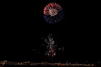 /images/133/2008-12-31-tempe-fireworks-70214.jpg - #06716: New Year`s Fireworks at Tempe Town Lake … December 2008 -- Tempe Town Lake, Tempe, Arizona
