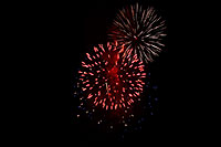 /images/133/2008-12-31-tempe-fireworks-70301.jpg - #06720: New Year`s Fireworks at Tempe Town Lake … December 2008 -- Tempe Town Lake, Tempe, Arizona