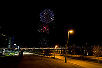 /images/133/2009-01-01-tempe-fireworks-70478.jpg - #06732: New Year`s Fireworks at Tempe Town Lake … January 2009 -- Tempe Town Lake, Tempe, Arizona