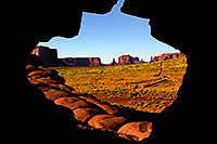 /images/133/2010-09-03-monvalley-framed-pot-30040.jpg - #08549: Images of Monument Valley … September 2010 -- Monument Valley, Utah