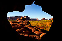/images/133/2010-09-03-monvalley-framed-pot-30046.jpg - #08550: Images of Monument Valley … September 2010 -- Monument Valley, Utah