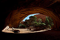 /images/133/2010-09-11-arches-navajo-33265.jpg - #08656: Navajo Arch in Arches National Park … September 2010 -- Navajo Arch, Arches Park, Utah