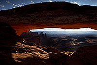 /images/133/2010-10-06-mesa-arch-38571.jpg - #08799: Images of Canyonlands … October 2010 -- Mesa Arch, Canyonlands, Utah
