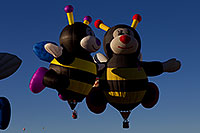 /images/133/2010-10-10-abq-balloon-fiesta-42137.jpg - #08839: Lilly and Joey Bees at Balloon Fiesta in Albuquerque, New Mexico … October 2010 -- Albuquerque, New Mexico