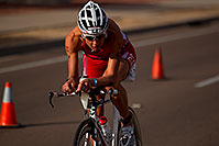 /images/133/2010-11-21-ironman-pro-bike-44574.jpg - #08925: 02:31:41 - #55 Chrissie Wellington [1st,USA,08:36:13] early in Lap 2 - Ironman Arizona 2010 … November 2010 -- Rio Salado Parkway, Tempe, Arizona