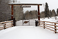 /images/133/2010-12-19-cimarron-snow-46980.jpg - #08983: Snow by Cimarron … December 2010 -- Cimarron, Gunnison, Colorado