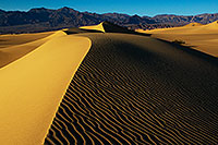 /images/133/2011-05-30-dv-mesquite-dunes-74166.jpg - #09265: Sand Patterns at Mesquite Sand Dunes in Death Valley … May 2011 -- Mesquite Sand Dunes, Death Valley, California