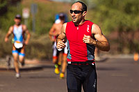 /images/133/2011-09-25-nathan-run-100827.jpg - #09554: 01:37:56 Runners at Nathan Triathlon 2011 … September 2011 -- Tempe, Arizona