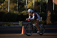 /images/133/2012-11-18-ironman-bike-0628.jpg - #10375: 01:12:03 - #87 Erin Young [USA, 20th] cycling at Ironman Arizona 2012 … November 2012 -- Rio Salado Parkway, Tempe, Arizona