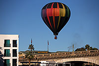 /images/133/2013-01-18-havasu-balloons-19882.jpg - #10706: Hot Air Balloons at London Bridge during Lake Havasu Balloon Fest … January 2013 -- London Bridge, Lake Havasu City, Arizona