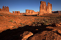 /images/133/2013-11-02-courthouse-rocks-1dx_4748.jpg - #11237: Courthouse Towers in Arches National Park … November 2013 -- Courthouse Towers, Arches Park, Utah