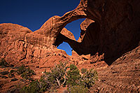 /images/133/2013-11-03-double-arch-1dx_5112.jpg - #11250: Double Arch in Arches National Park … November 2013 -- Double Arch, Arches Park, Utah