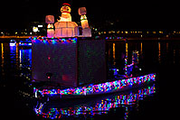 /images/133/2013-12-14-tempe-boats-1dx_6366.jpg - #11415: APS Fantasy of Lights Boat Parade … December 2013 -- Tempe Town Lake, Tempe, Arizona