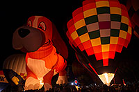 /images/133/2014-01-17-havasu-glow-1dx_3697.jpg - #11634: Dog and Pepsi (Special Shapes) at Lake Havasu Balloon Fest … January 2014 -- Lake Havasu City, Arizona