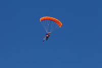 /images/133/2016-01-17-havasu-jumper-6d_6568.jpg - #12877: Skydiver in Lake Havasu … January 2016 -- Lake Havasu City, Arizona