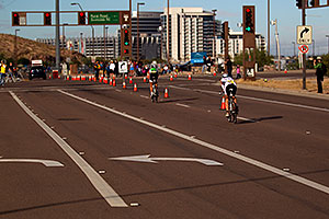 02:16:19 - #43 Kevin Everett [29th,USA,09:14:47] just behind leader #10 near end of Lap 1 - Ironman Arizona 2010
