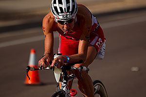 02:31:41 - #55 Chrissie Wellington [1st,USA,08:36:13] early in Lap 2 - Ironman Arizona 2010