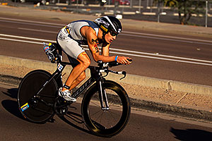 02:18:02 - #54 Sebastian Kienle [DEU] (eventual 6th place in 08:19:29) at start of Lap 2 - Ironman Arizona 2011