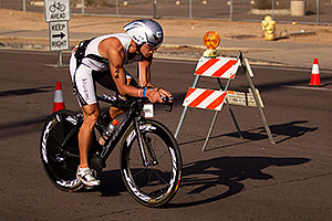 02:41:59 - #44 Jeff Paul (eventually 32nd in 09:05:19) at start of Lap 2 - Ironman Arizona 2011