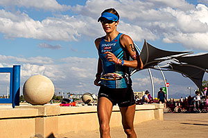 07:48:32 - #70 Linsey Corbin [USA] (2nd in 08:54:33) finishing Lap 2 - Ironman Arizona 2011