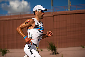 05:50:54 - #23 Eneko Llanos [SPA] (leader, eventual winner in 07:59:38) in  Lap 1 - Ironman Arizona 2011
