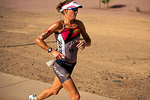 06:40:32 - #79 Kelly Williamson [USA] (eventual 6th in 09:12:18) in Lap 1 - Ironman Arizona 2011